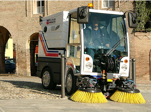 LỰA CHỌN XE QUÉT ĐƯỜNG DỰA TRÊN TIÊU CHÍ NÀO