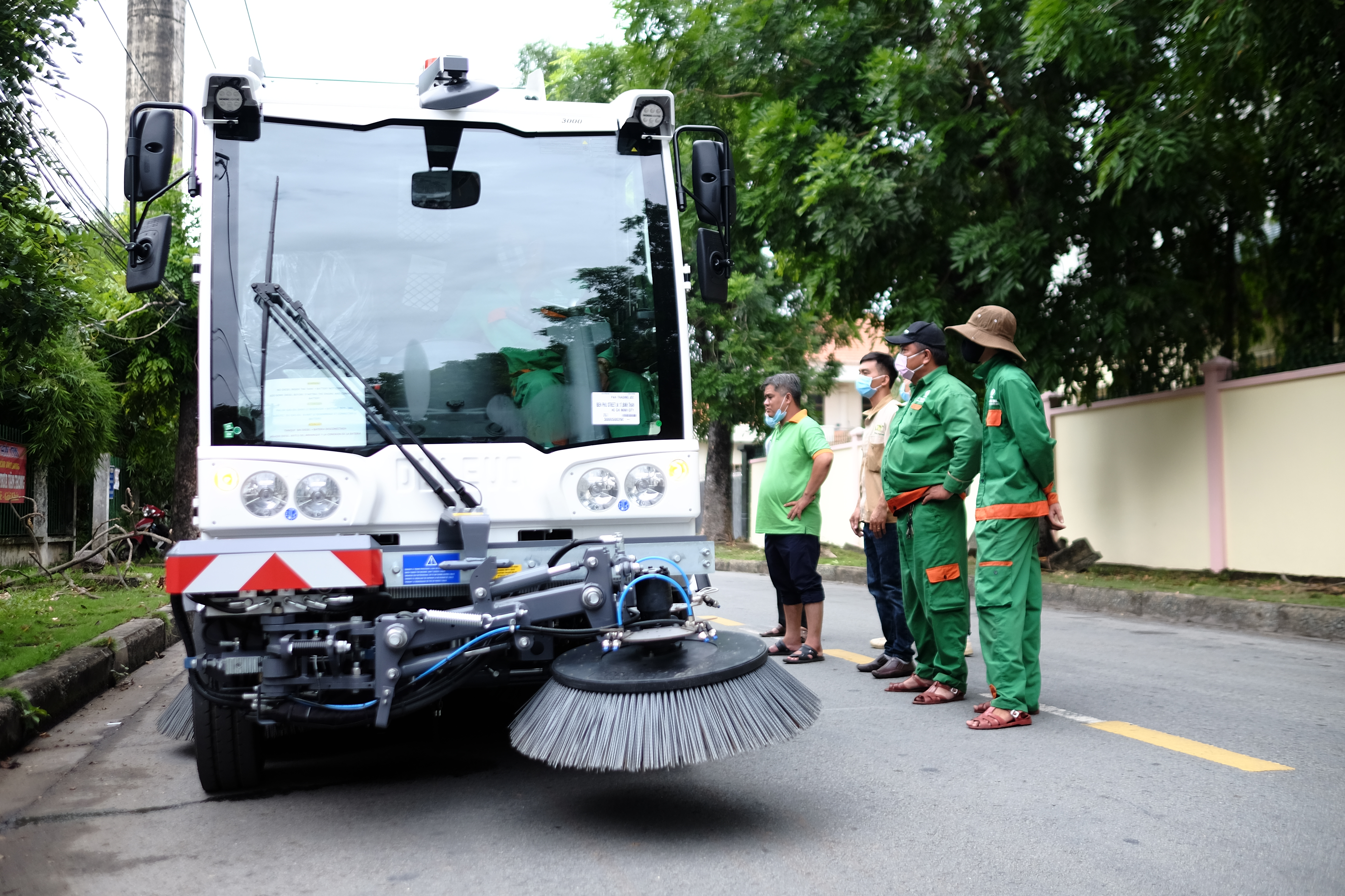 Những yếu tố cần quan tâm khi lựa chọn xe quét rác chuyên dụng