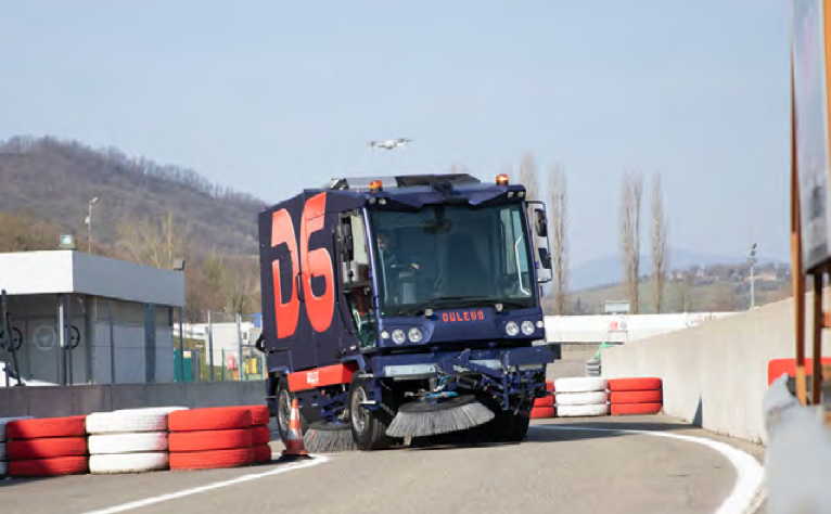 Tốc độ làm việc của xe quét đường ảnh hưởng đến năng suất ca làm việc như thế nào?