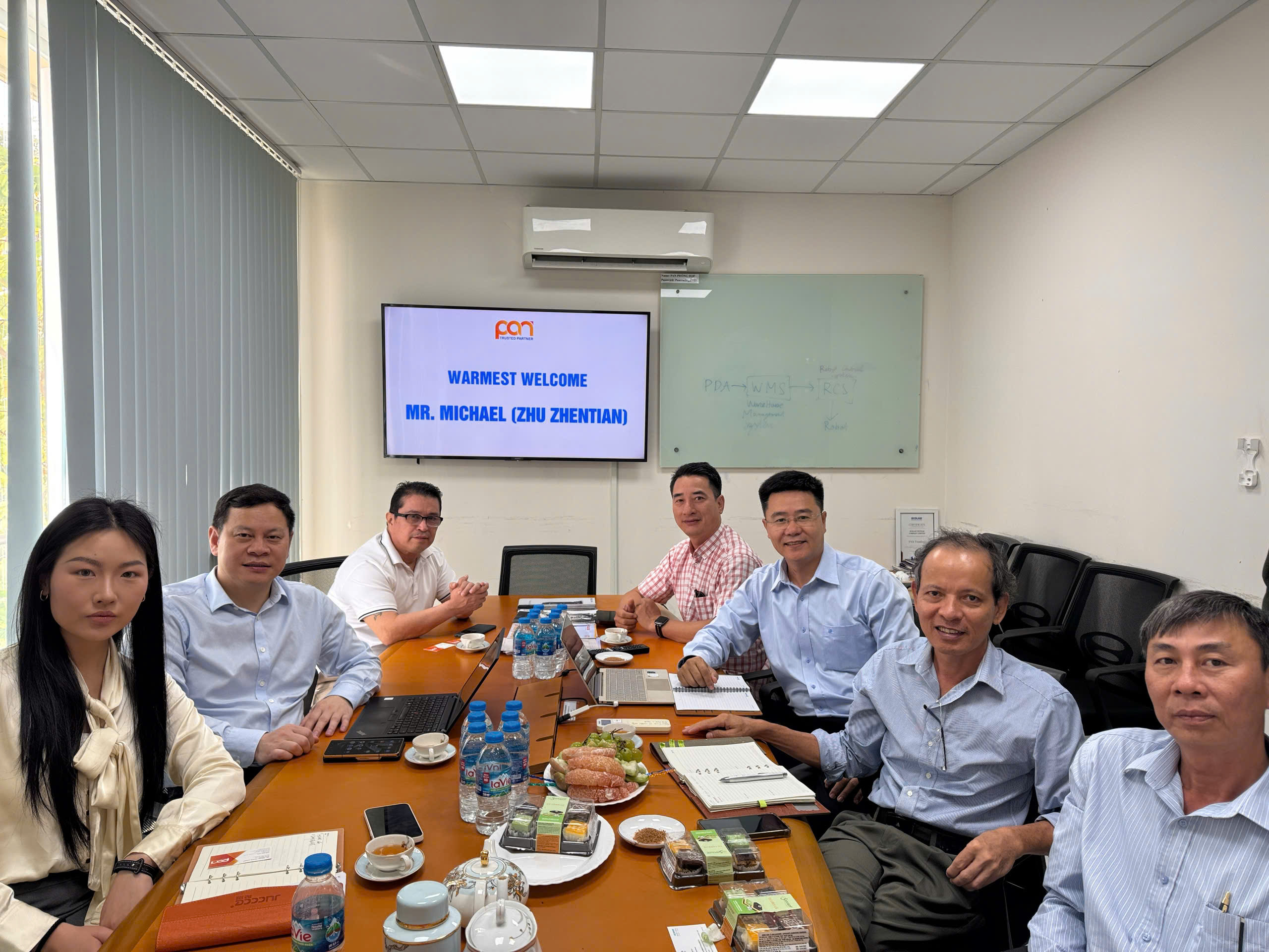 Buổi gặp gỡ giữa Pan Trading JSC và Giám đốc Điều hành Ningbo COMEN – Cơ hội hợp tác chiến lược trong lĩnh vực tự động hóa